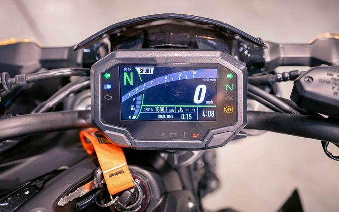 2024 Kawasaki Z900 ABS Metallic Spark Black/Metallic Matte Dark Gray
