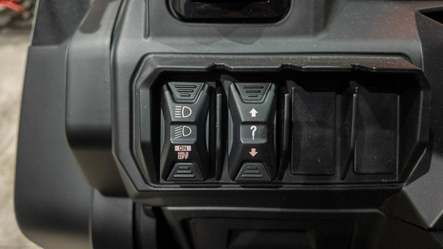 2026 Can-Am Defender XT CAB HD11 With 10.25 In.Display