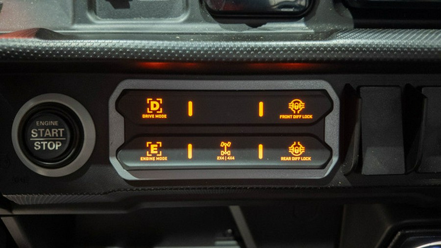 2026 Can-Am Defender XT CAB HD11 With 10.25 In.Display
