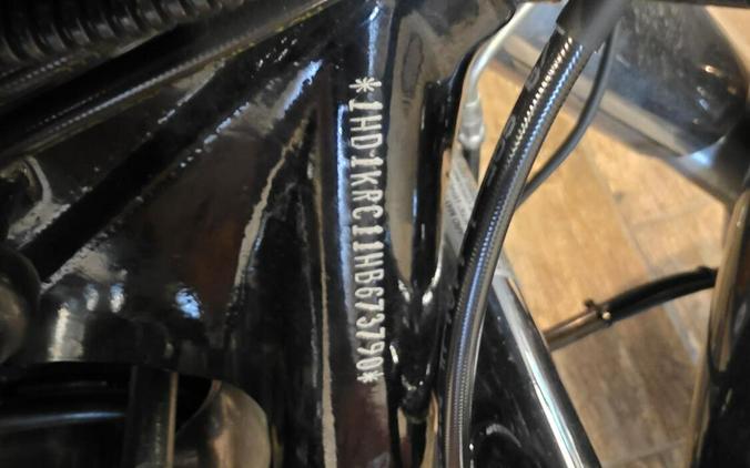 2017 Harley-Davidson® Street Glide® Special Black Denim