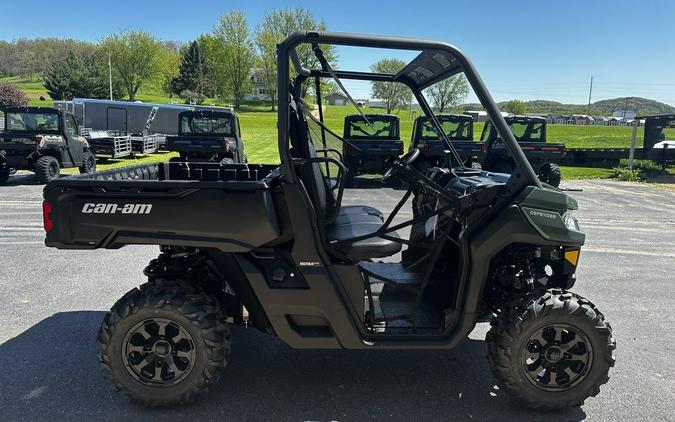 2024 Can-Am® Defender DPS HD10 Tundra Green