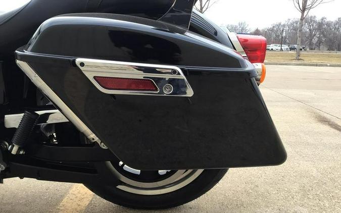 2016 Harley-Davidson® FLD - Dyna® Switchback™