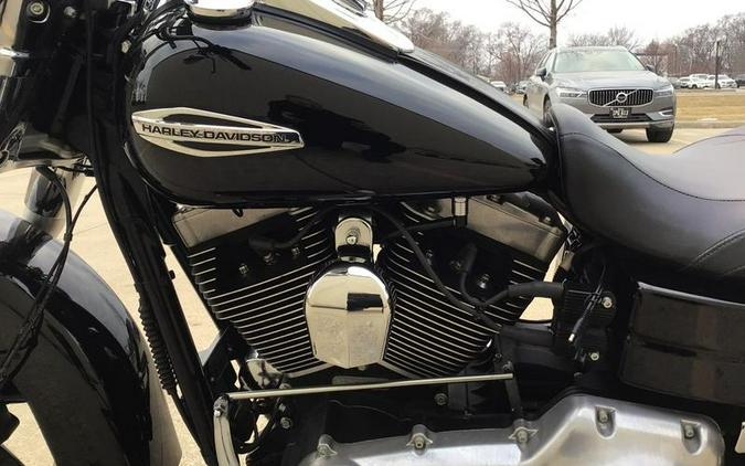 2016 Harley-Davidson® FLD - Dyna® Switchback™