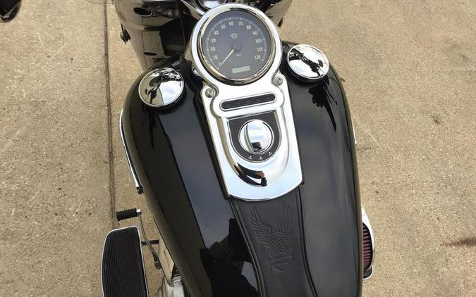 2016 Harley-Davidson® FLD - Dyna® Switchback™