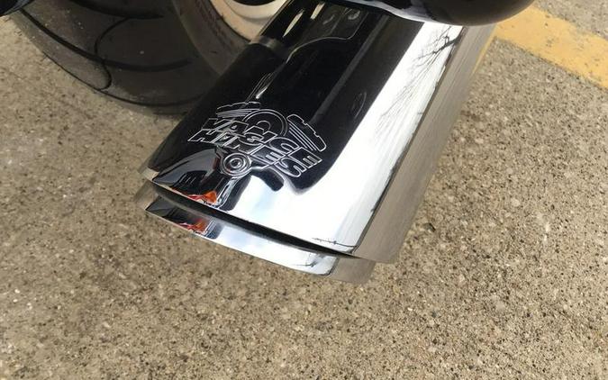 2016 Harley-Davidson® FLD - Dyna® Switchback™