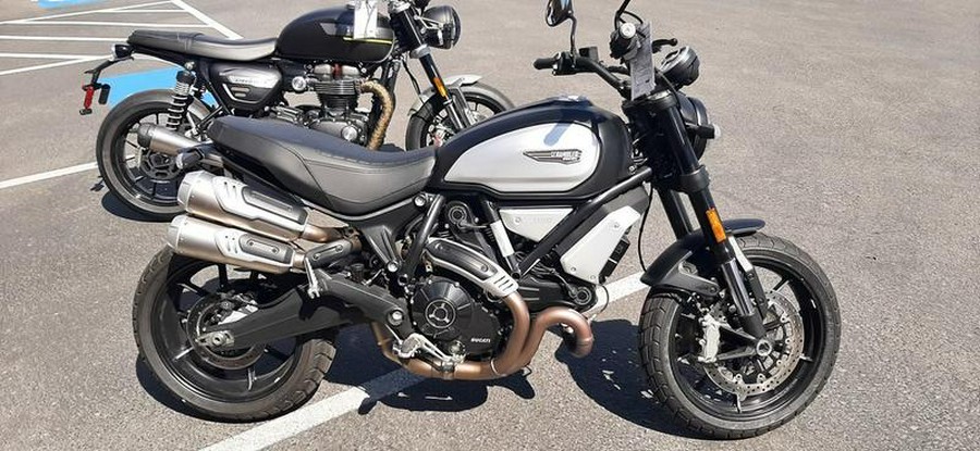 2022 Ducati Scrambler 1100 Sport Viper Black