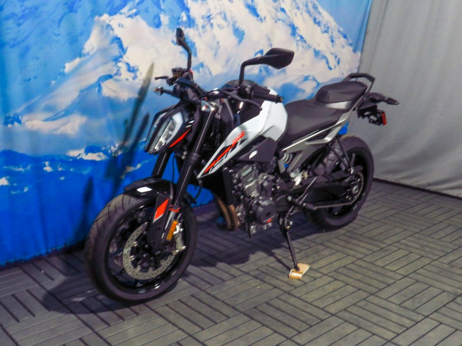 2024 KTM 790 Duke