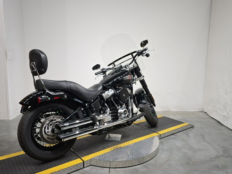 FLSL 2020 Softail Slim®