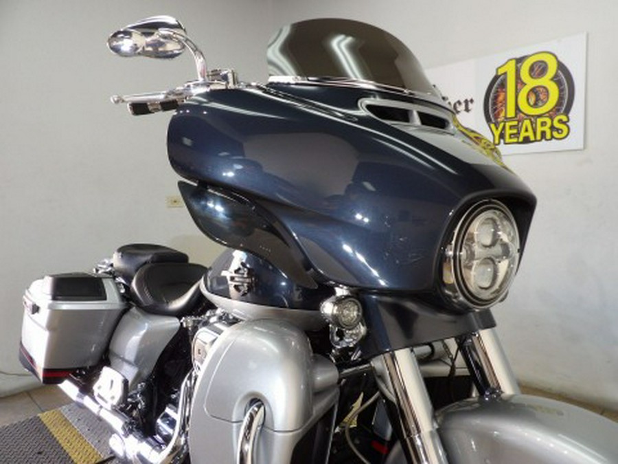 2019 Harley-Davidson CVO™ Street Glide®