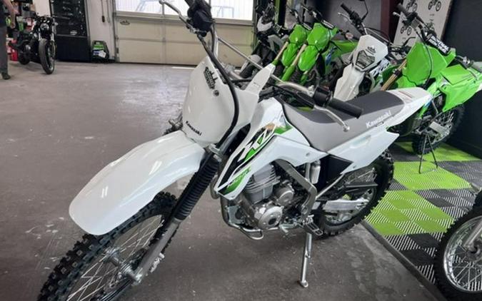 2027 Kawasaki KLX®140R L