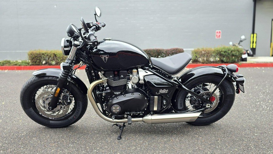 2027 Triumph BONNEVILLE BOBBER
