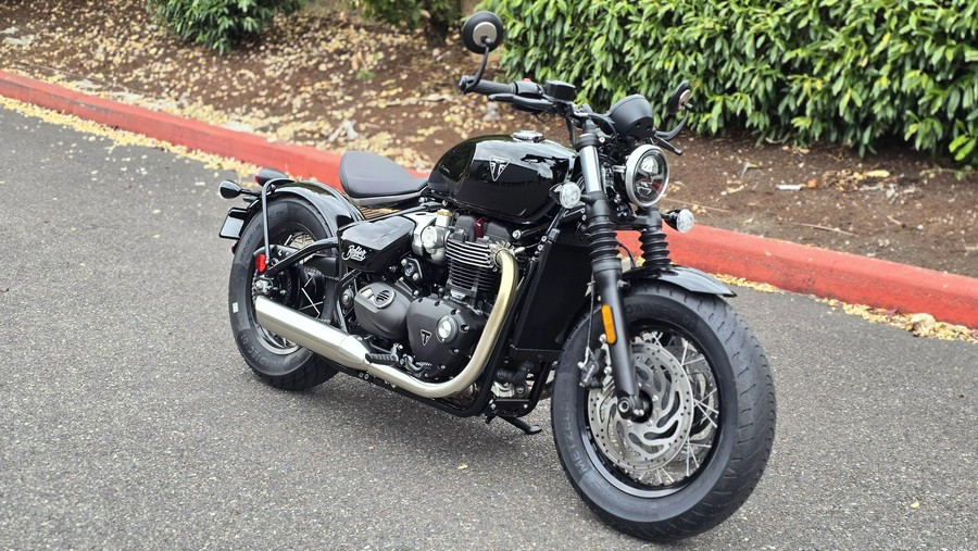 2027 Triumph BONNEVILLE BOBBER