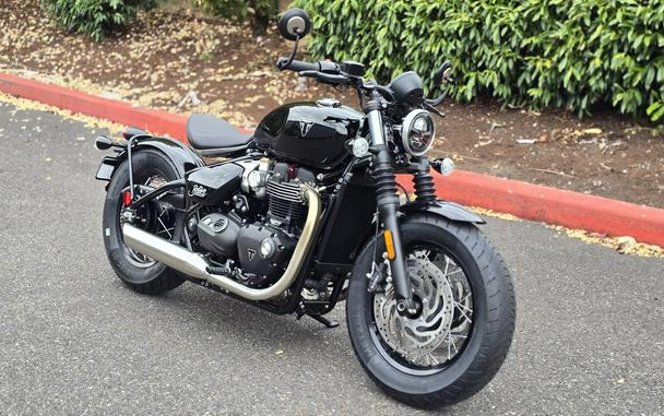 2027 Triumph BONNEVILLE BOBBER