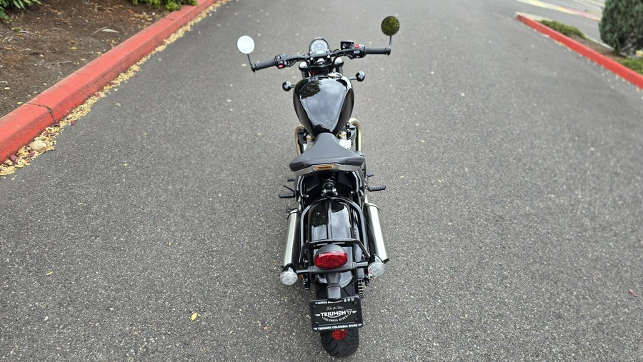 2027 Triumph BONNEVILLE BOBBER