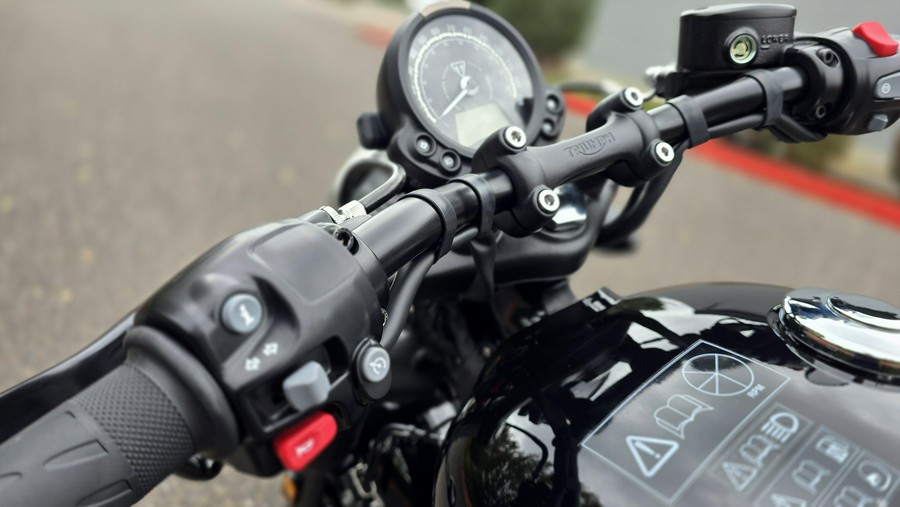2027 Triumph BONNEVILLE BOBBER