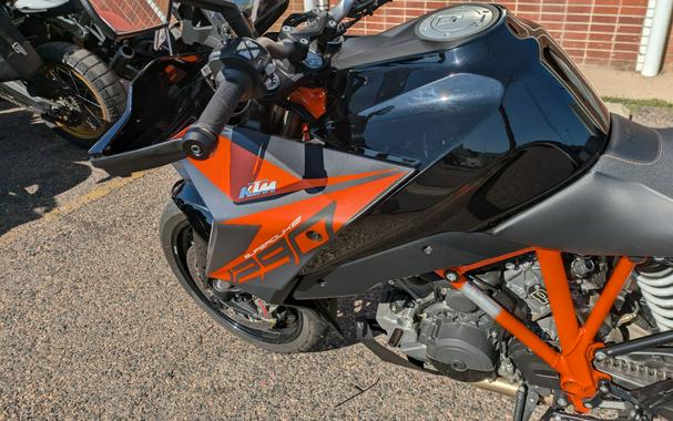 2020 KTM 1290 Super Duke GT