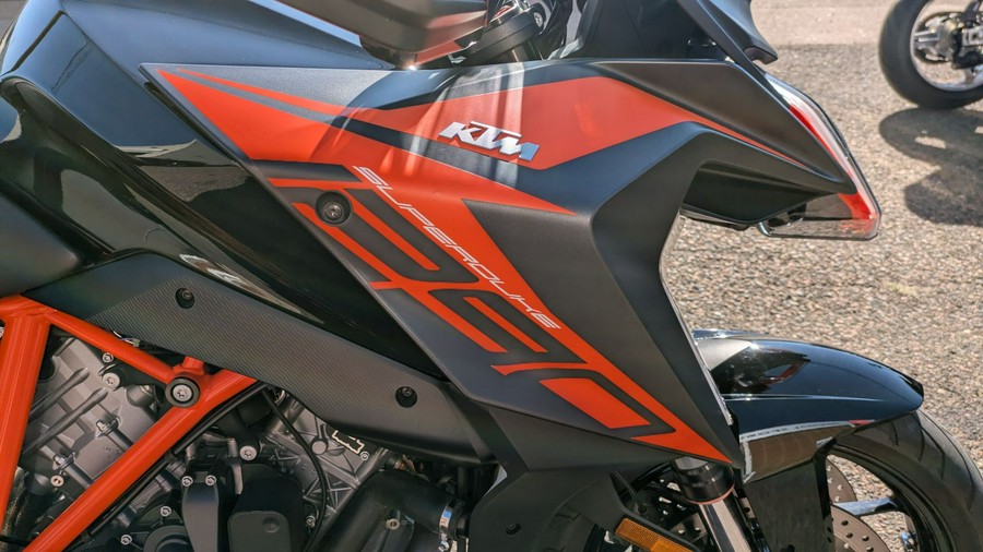 2020 KTM 1290 Super Duke GT