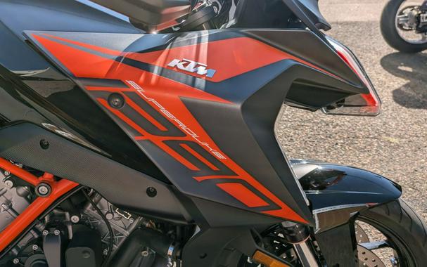 2020 KTM 1290 Super Duke GT