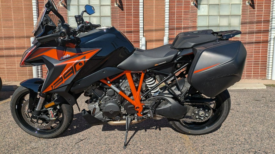 2020 KTM 1290 Super Duke GT