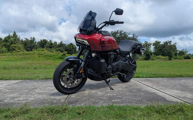 2025 Harley-Davidson® RA1250ST - Pan America® 1250 ST