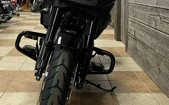 2024 Harley-Davidson Street Glide® Vivid Black - Black Finish