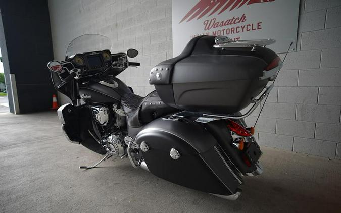 2019 Indian Motorcycle® Roadmaster® Thunder Black