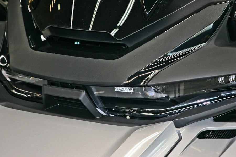 2025 Can-Am® Spyder RT Limited Dark Wheels