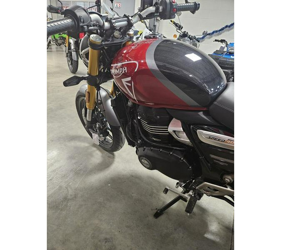 2025 Triumph Speed 400 Carnival Red / Storm Grey