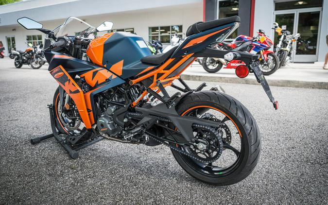 2023 KTM RC 390