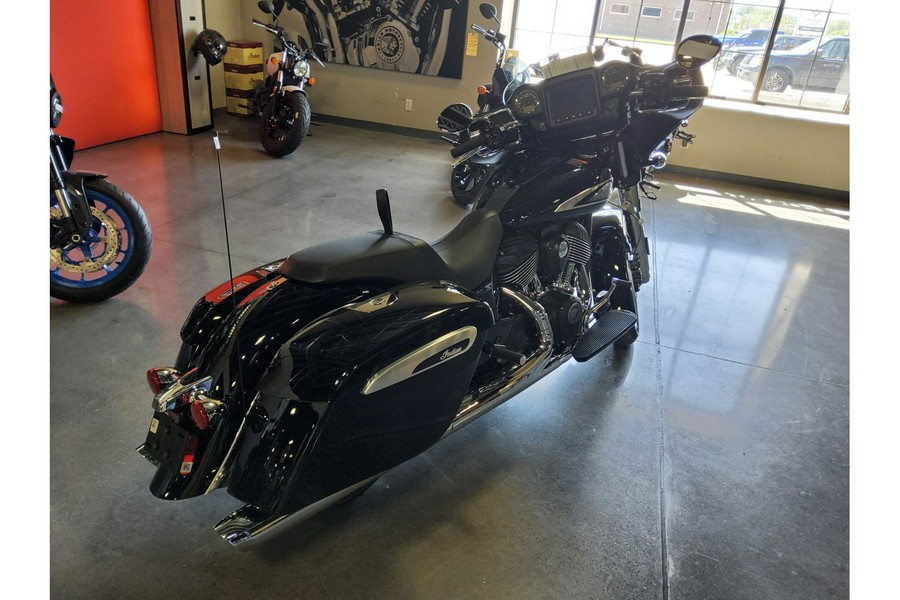 2024 Indian Motorcycle CHIEFTAIN, BLACK METALLIC, 49ST BASE