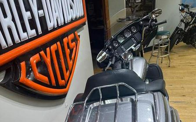 2016 Harley-Davidson® FLHTCUL - Electra Glide® Ultra Classic® Low