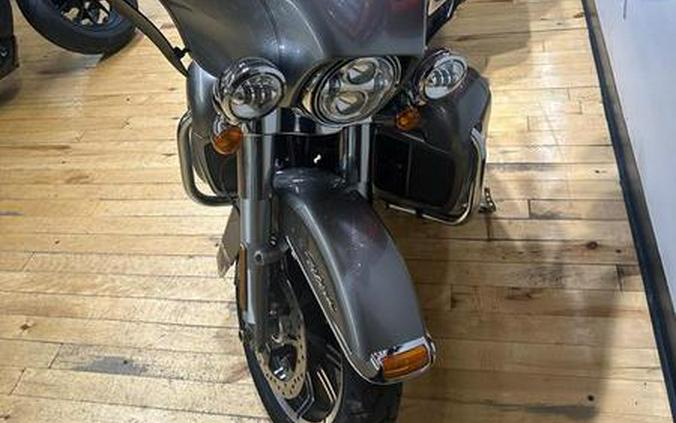 2016 Harley-Davidson® FLHTCUL - Electra Glide® Ultra Classic® Low