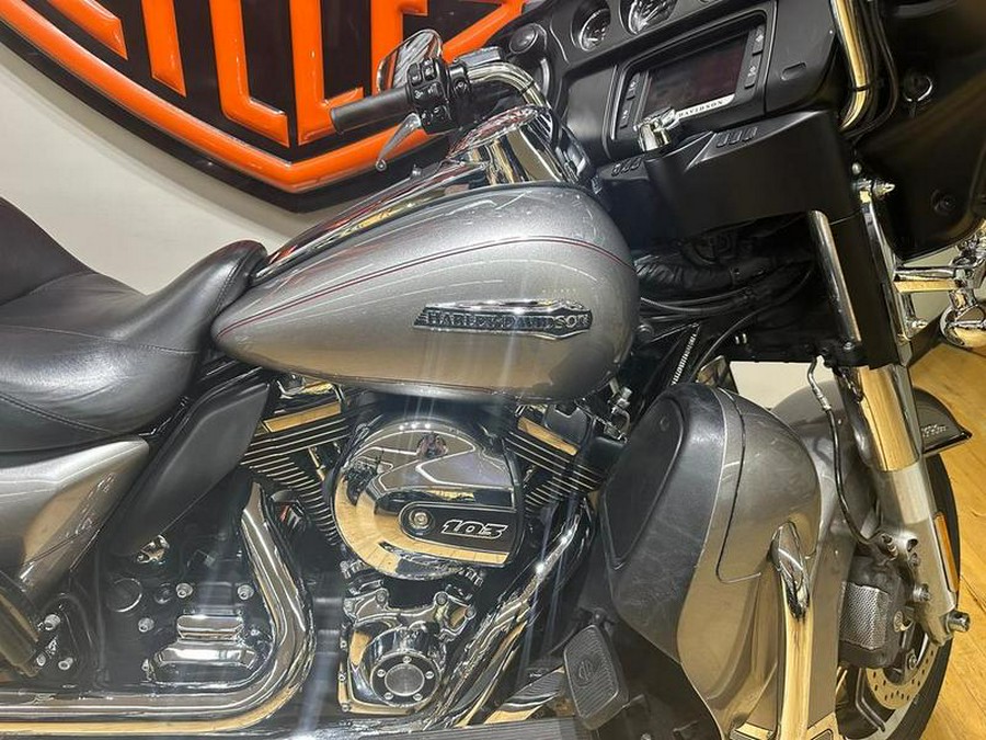 2016 Harley-Davidson® FLHTCUL - Electra Glide® Ultra Classic® Low