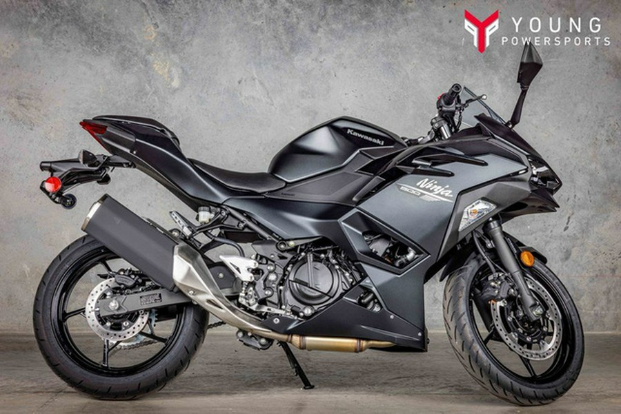 2026 Kawasaki Ninja 500 ABS Metallic Flat Spark Black
