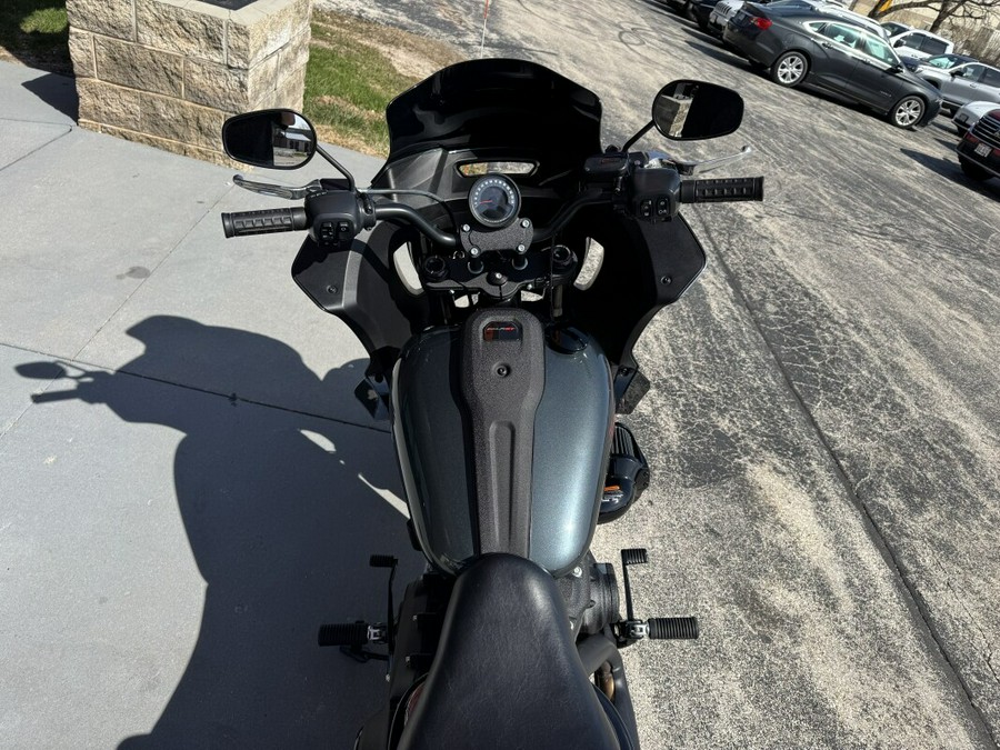 2025 Harley-Davidson Low Rider ST Iron Horse Metallic - Black Finish