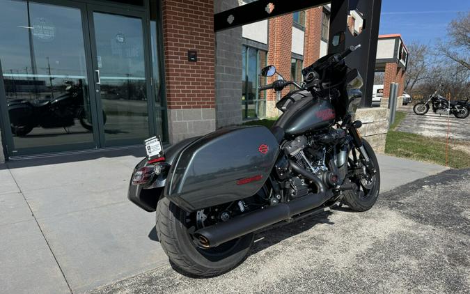 2025 Harley-Davidson Low Rider ST Iron Horse Metallic - Black Finish