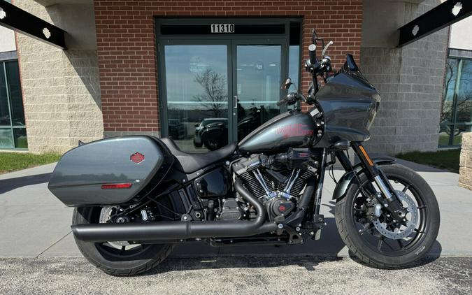 2025 Harley-Davidson Low Rider ST Iron Horse Metallic - Black Finish