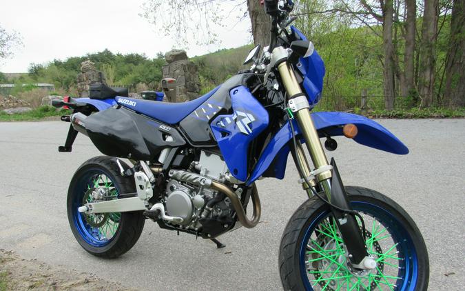 2023 Suzuki DRZ 400SM LOW MILES WITH AKROPOVIC CARBON EXHAUST