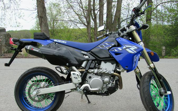 2023 Suzuki DRZ 400SM LOW MILES WITH AKROPOVIC CARBON EXHAUST