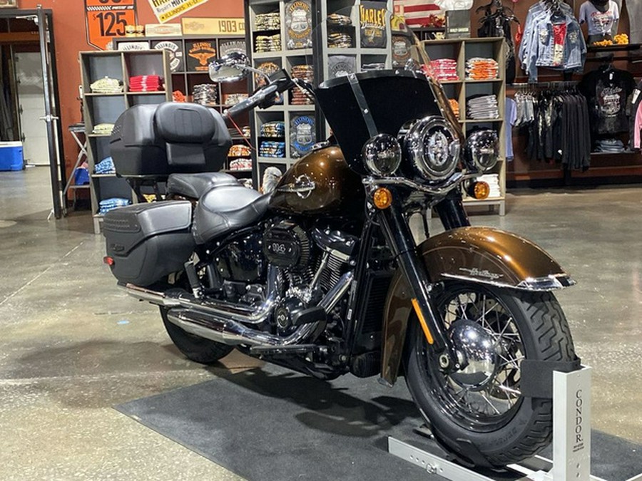 2019 Harley-Davidson FLHCS - Heritage Classic 114