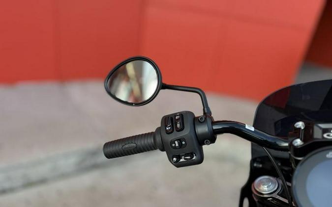 2026 Indian Motorcycle® Sport Chief Black Smoke