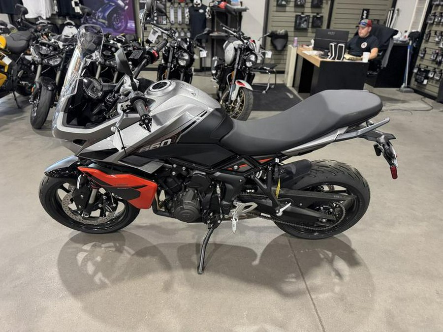 2026 Triumph Tiger Sport 660 Silver ice / Intense orange