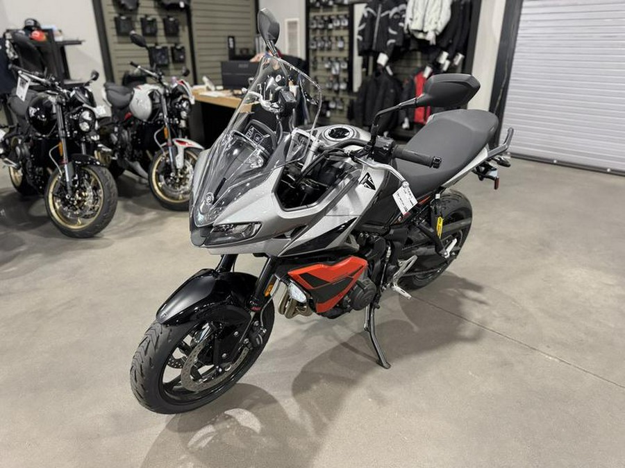 2026 Triumph Tiger Sport 660 Silver ice / Intense orange