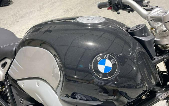 2022 BMW R nineT Black Storm Metallic