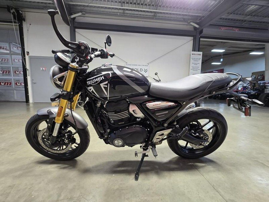 2025 Triumph Speed 400 Carnival Red / Storm Grey