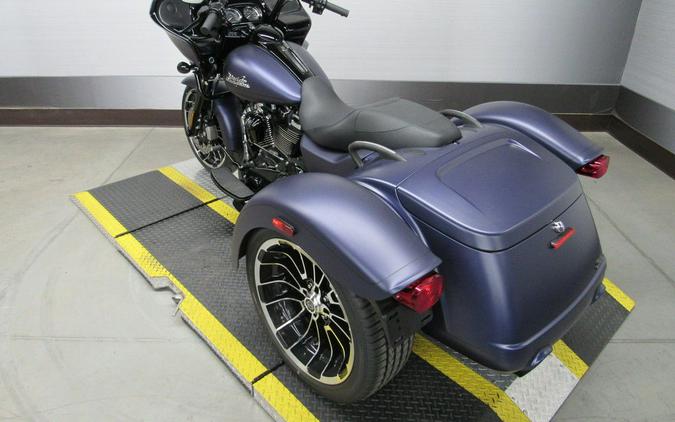2025 Harley-Davidson® FLTRT - Road Glide® 3