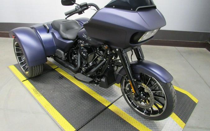 2025 Harley-Davidson® FLTRT - Road Glide® 3