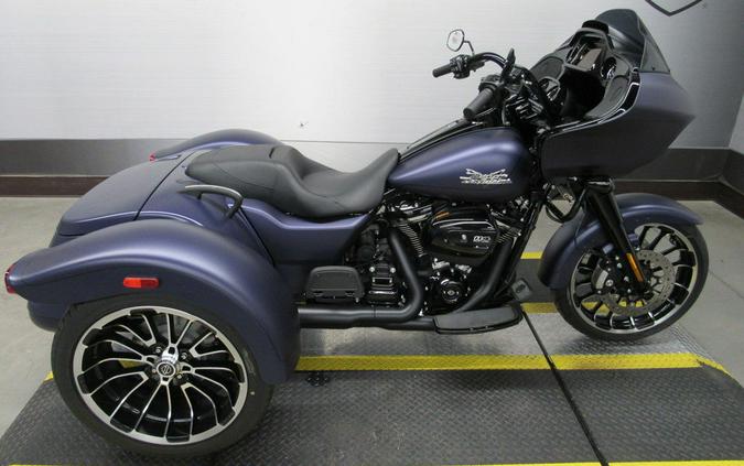 2025 Harley-Davidson® FLTRT - Road Glide® 3