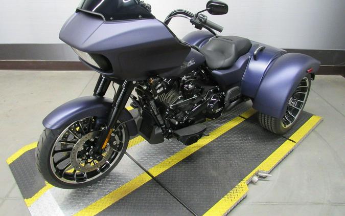 2025 Harley-Davidson® FLTRT - Road Glide® 3