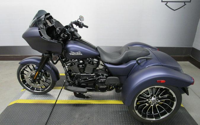 2025 Harley-Davidson® FLTRT - Road Glide® 3